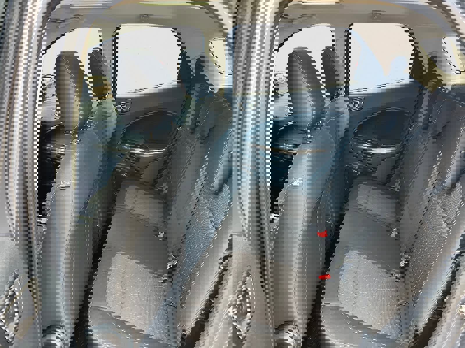 Used 2021 Ford EcoSport SE image 12