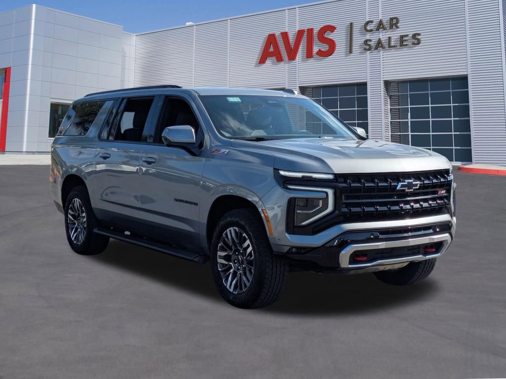 Used 2025 Chevrolet Suburban Z71 image 3