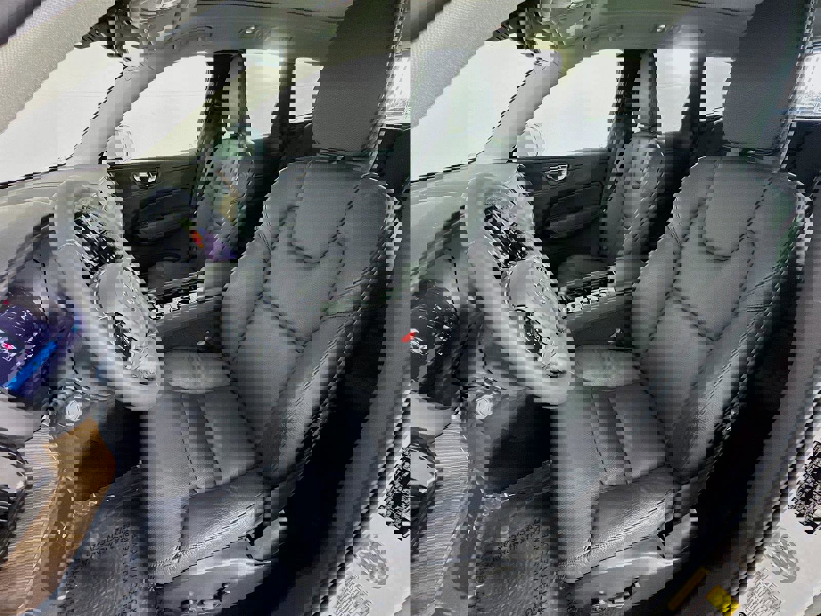 Used 2023 Volvo XC60 B5 Plus w/ Climate Package image 12