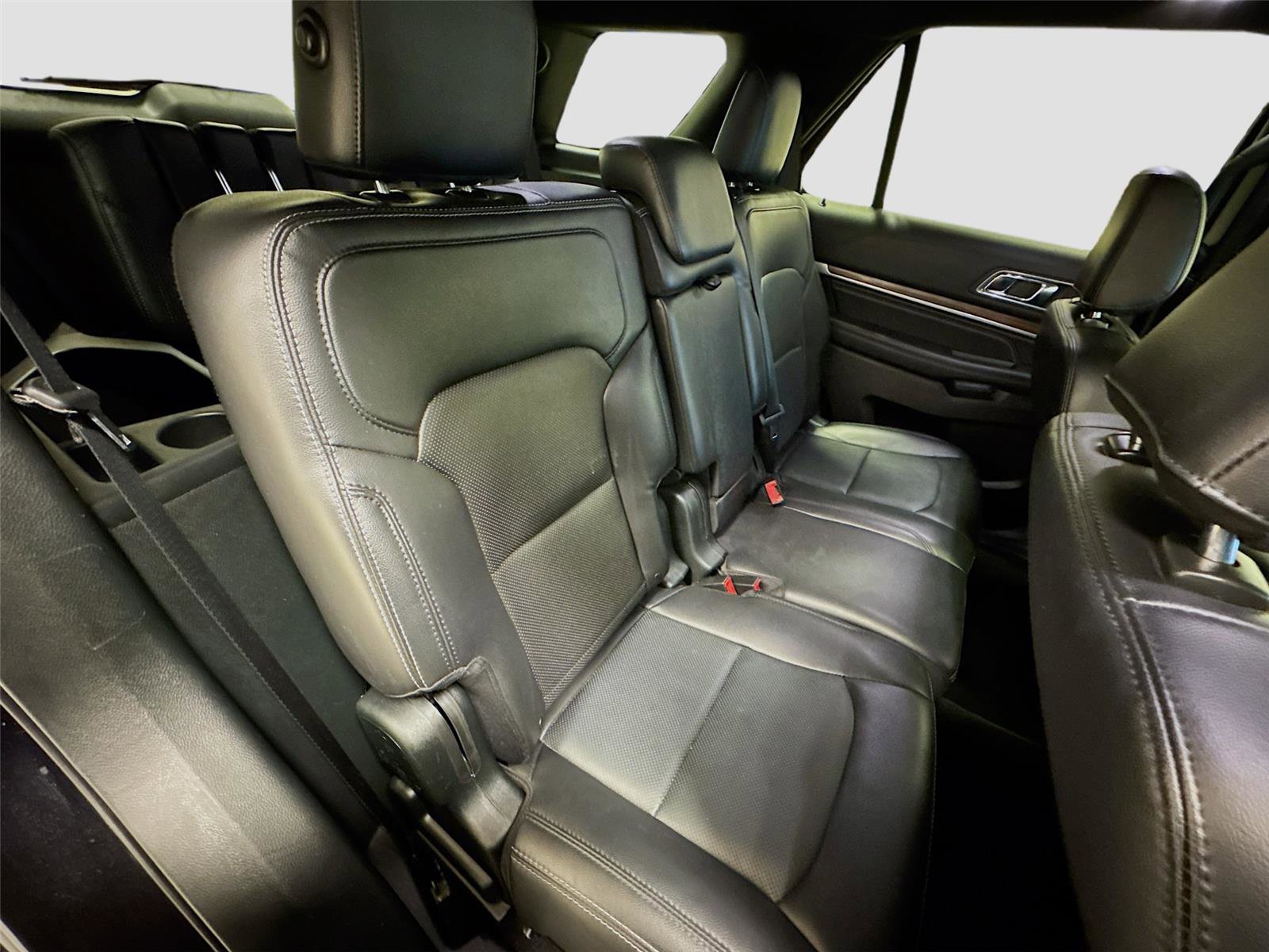 Used 2019 Ford Explorer Limited w/ Class III Trailer Tow Package image 29