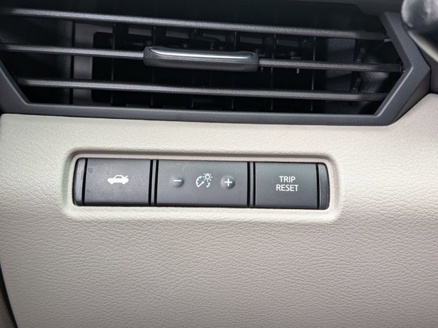 Used 2024 Nissan Altima 2.5 SV image 16