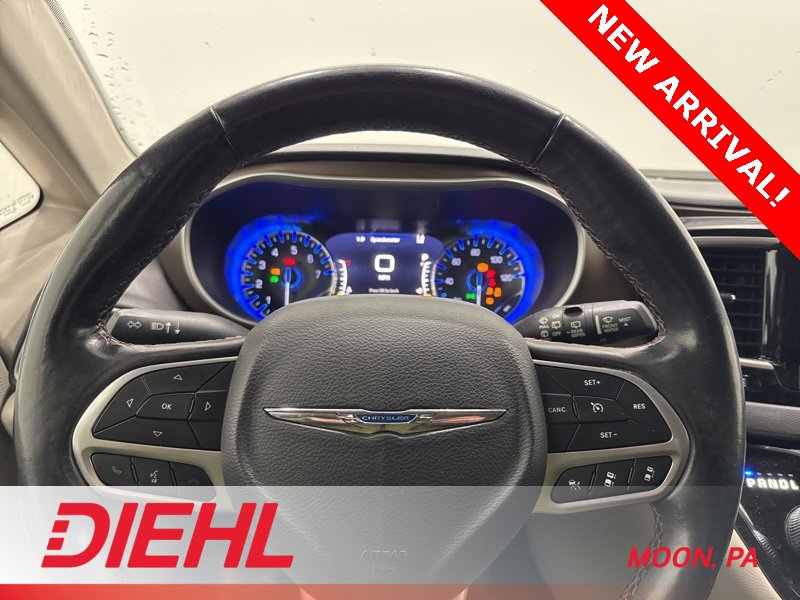 Used 2019 Chrysler Pacifica Touring-L w/ Advanced Safetytec Group image 26