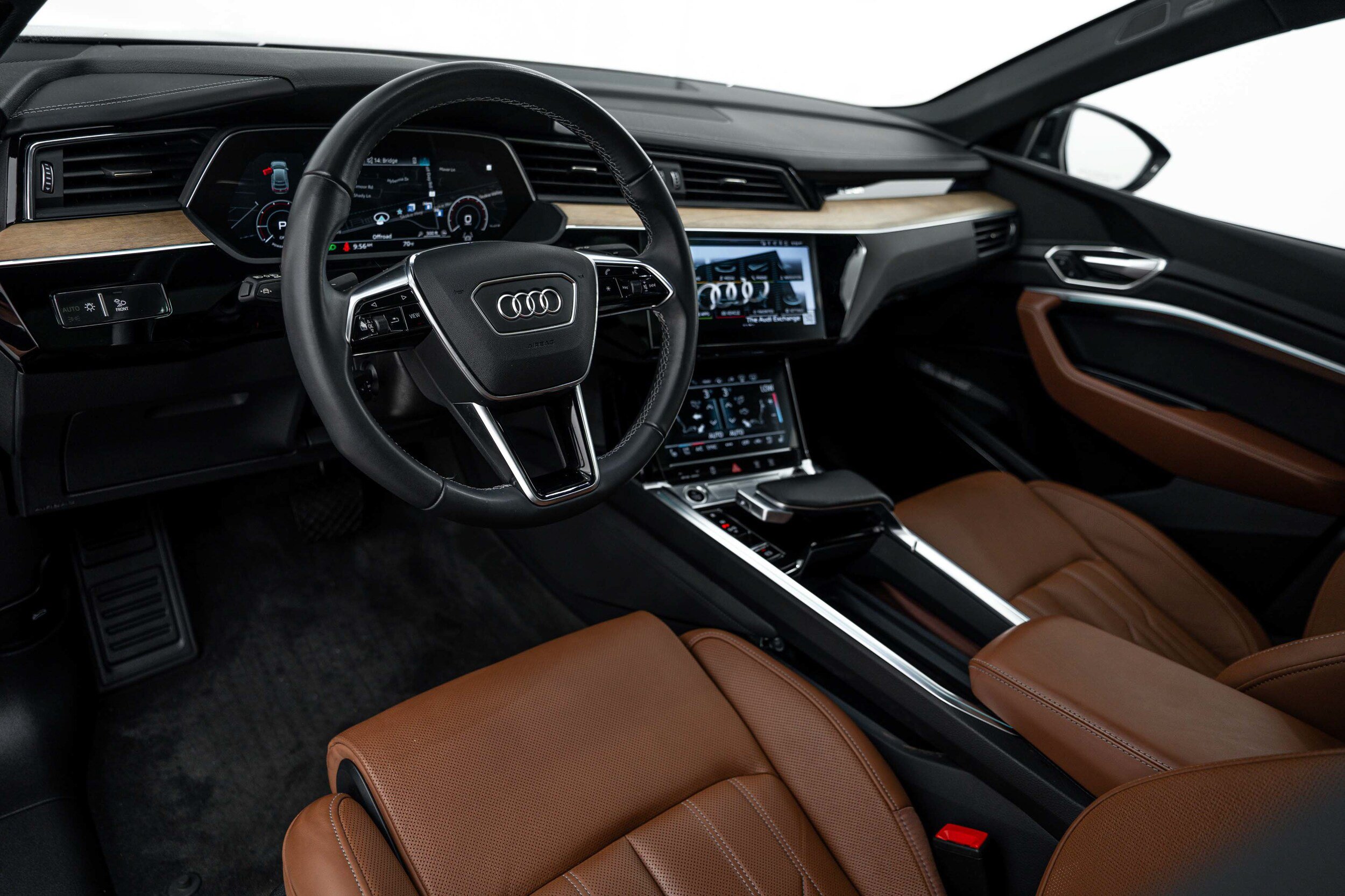 Certified 2024 Audi Q8 e-tron Prestige w/ Prestige Package AWD/4WD image 10