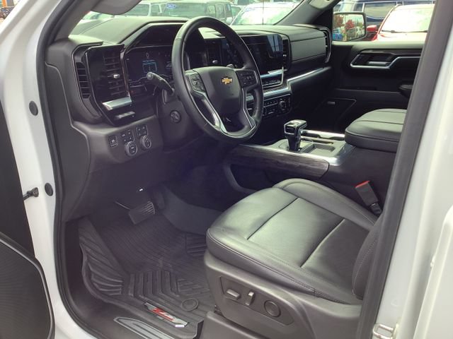Used 2024 Chevrolet Silverado 1500 LTZ w/ LTZ Premium Package AWD/4WD image 7