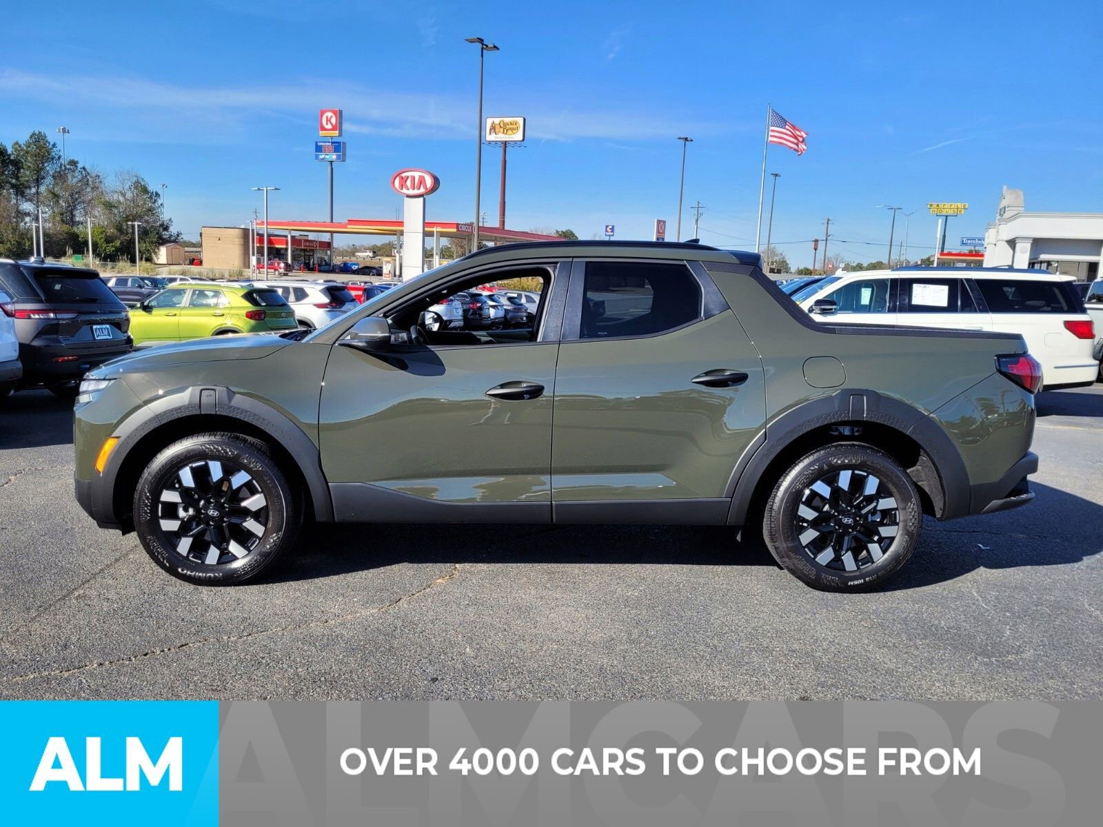 Used 2026 Hyundai Santa Cruz SEL image 2