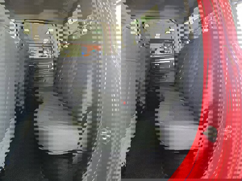 Used 2019 RAM 1500 Classic SLT image 8