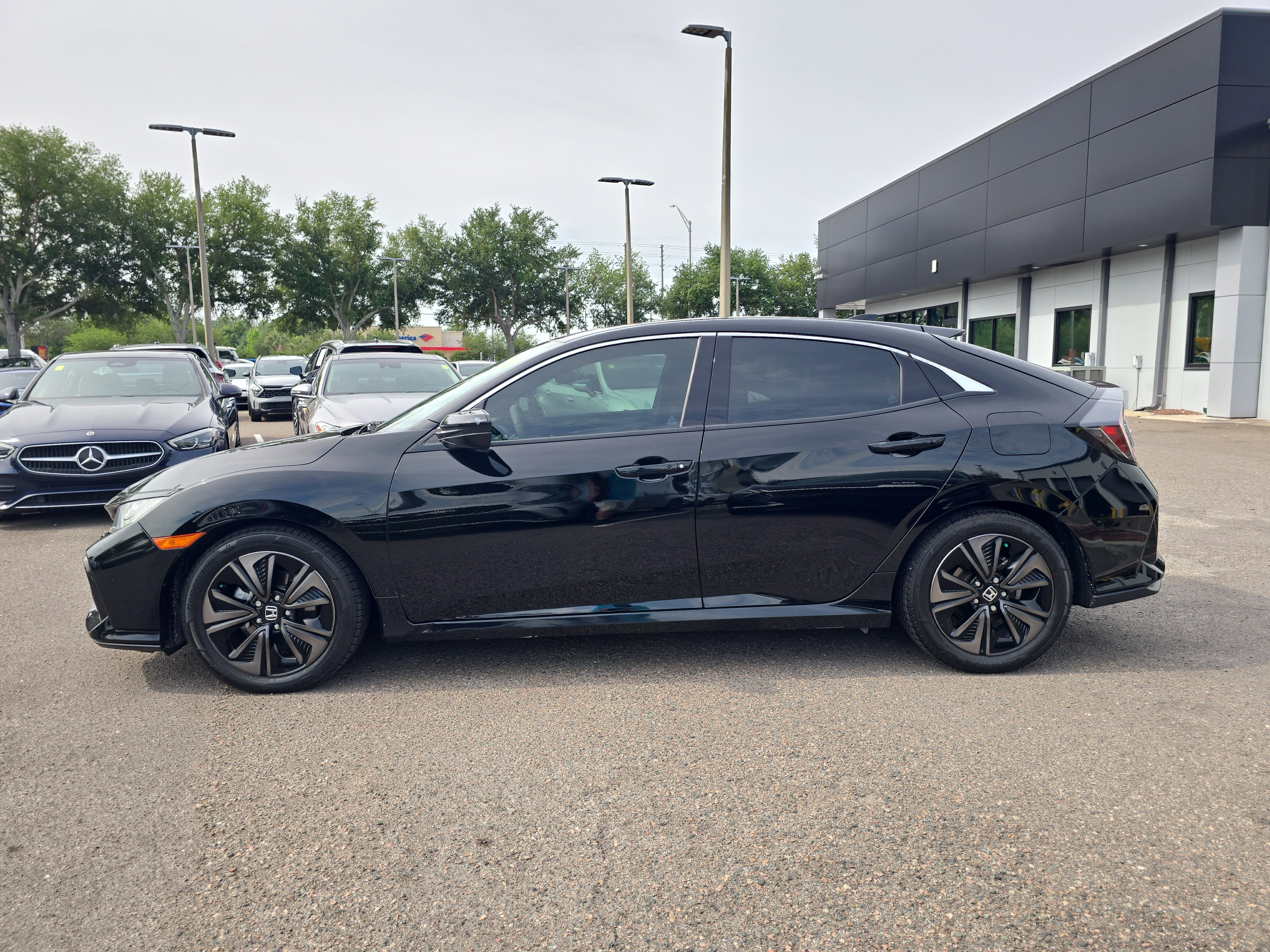 Used 2019 Honda Civic EX image 5