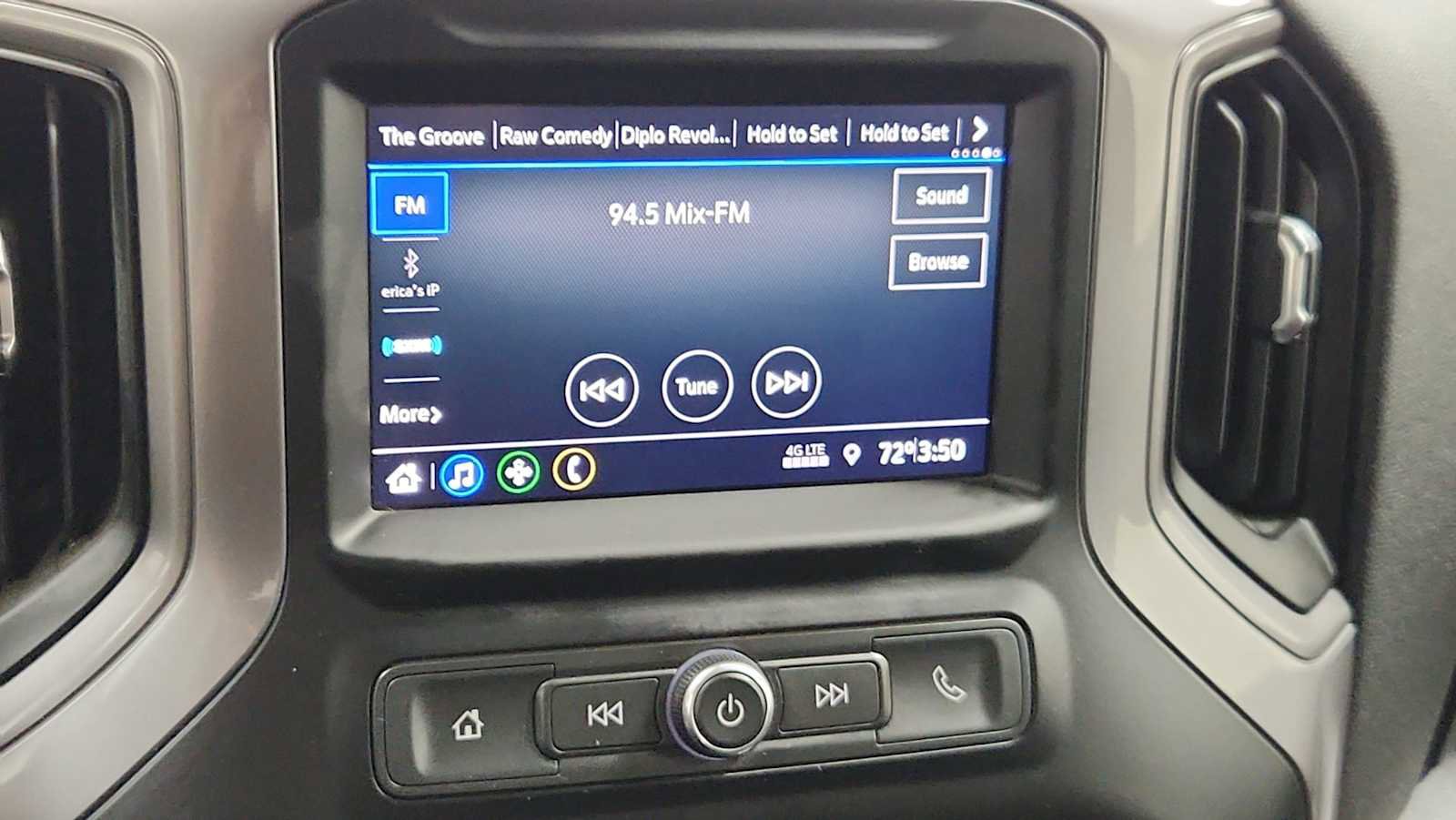 Used 2020 Chevrolet Silverado 1500 Custom w/ Custom Value Package AWD/4WD image 18