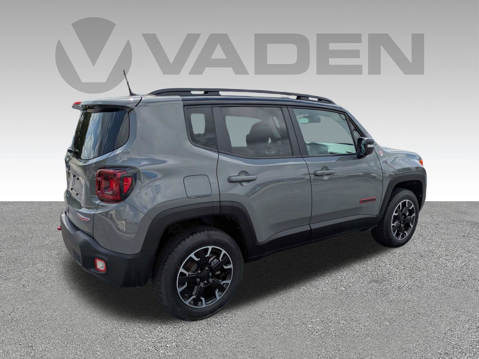 Used 2023 Jeep Renegade Trailhawk w/ Sun/Sound Group AWD/4WD image 26