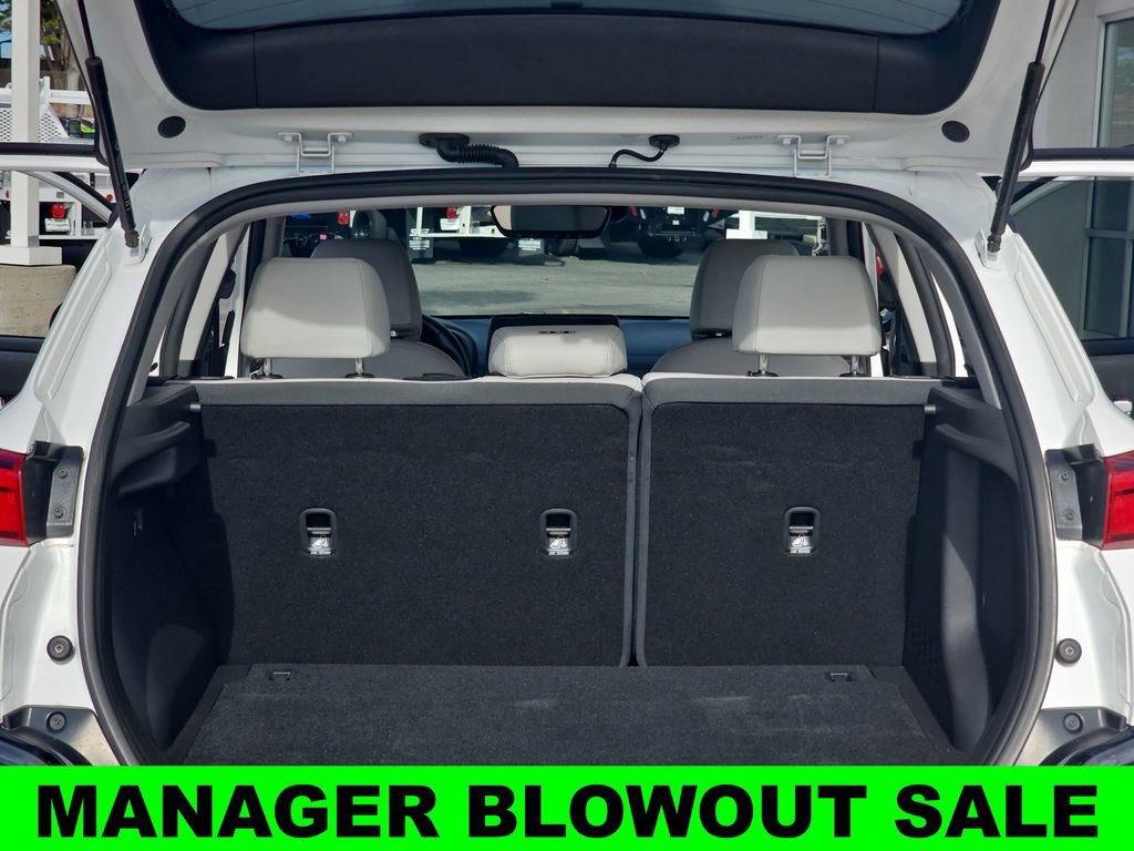 Used 2022 Hyundai Kona Limited image 12