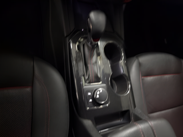 Used 2025 Chevrolet Blazer RS FWD image 17