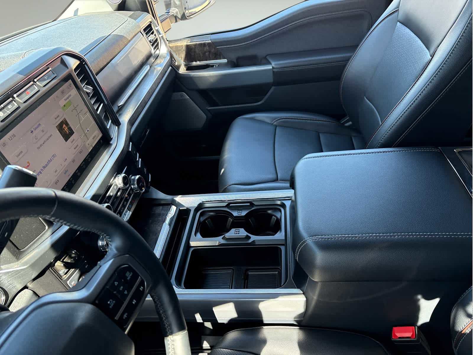 Used 2024 Ford F250 Lariat image 22