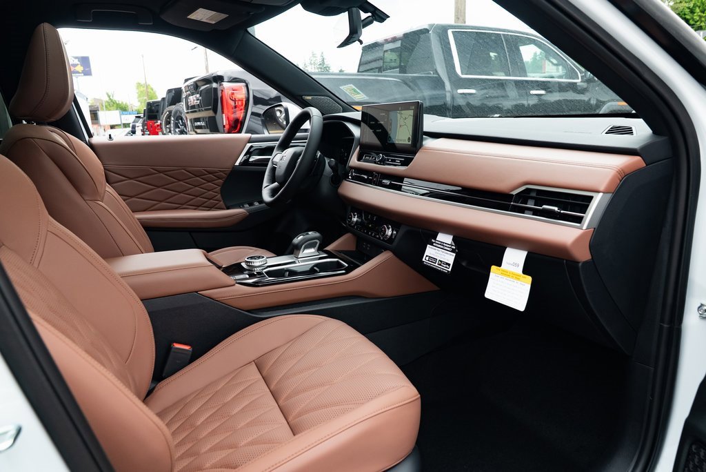 New 2025 Mitsubishi Outlander SEL image 27