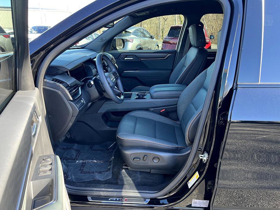 Used 2024 GMC Acadia AT4 image 12