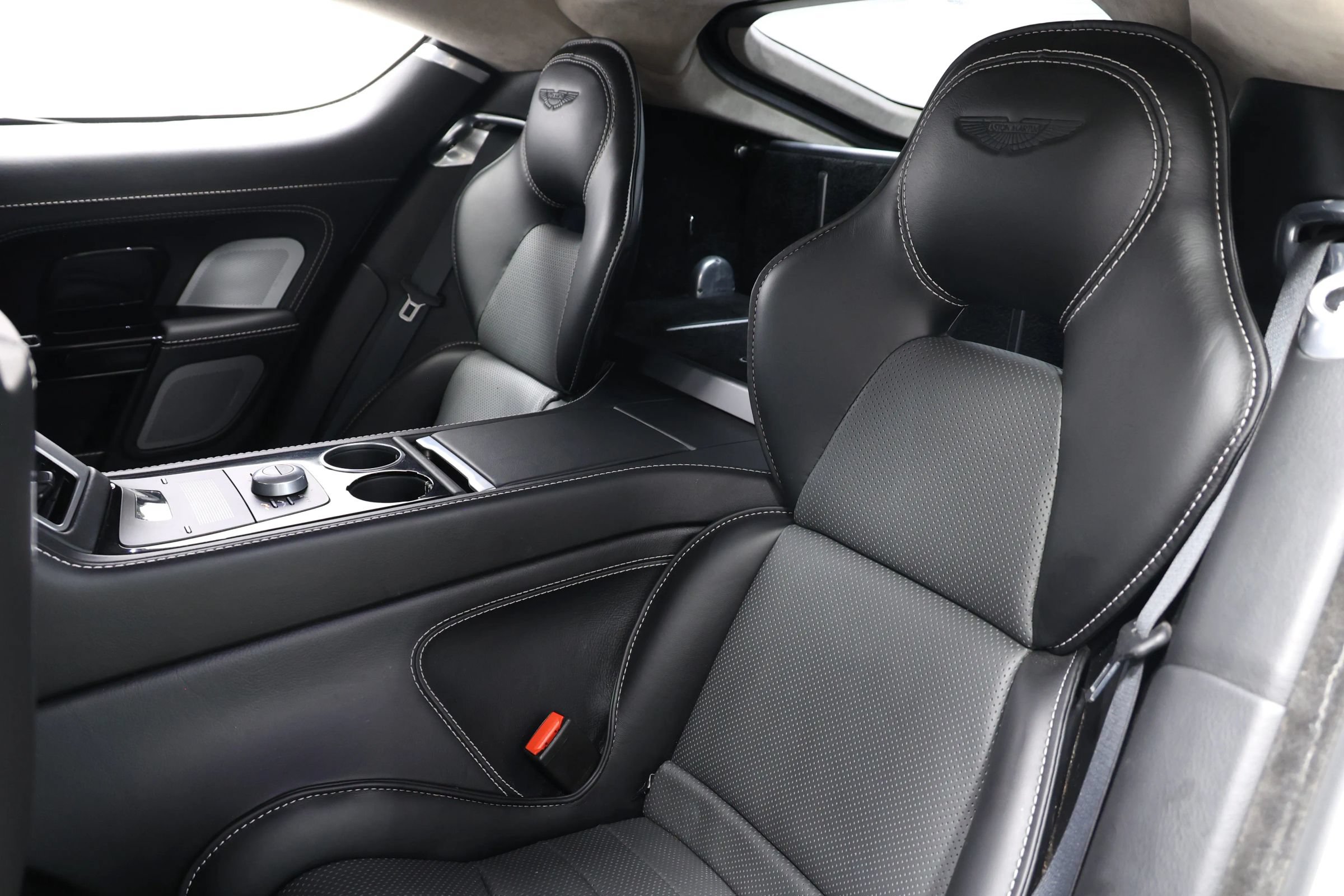 Used 2014 Aston Martin Rapide S RWD image 3