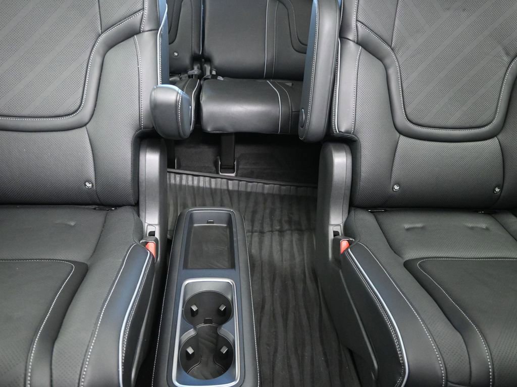 Used 2025 INFINITI QX80 Luxe RWD image 29