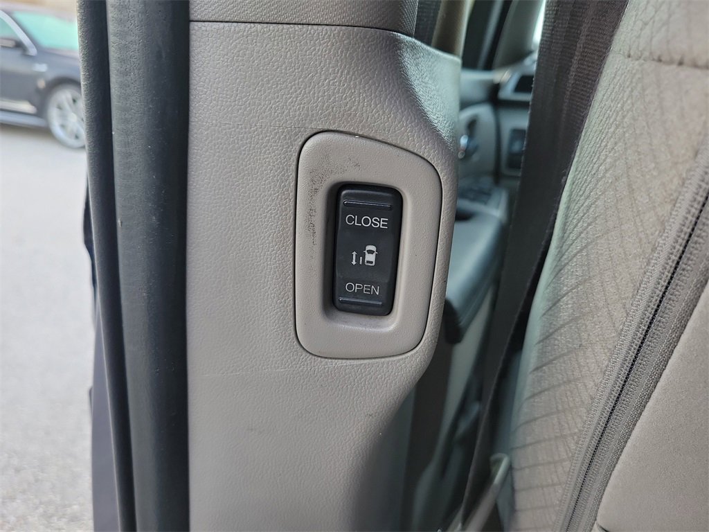 Used 2016 Honda Odyssey EX image 11