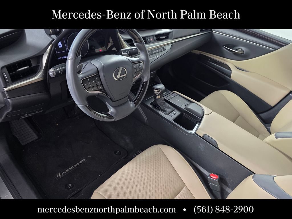 Used 2019 Lexus ES 300h w/ Premium Package FWD image 10