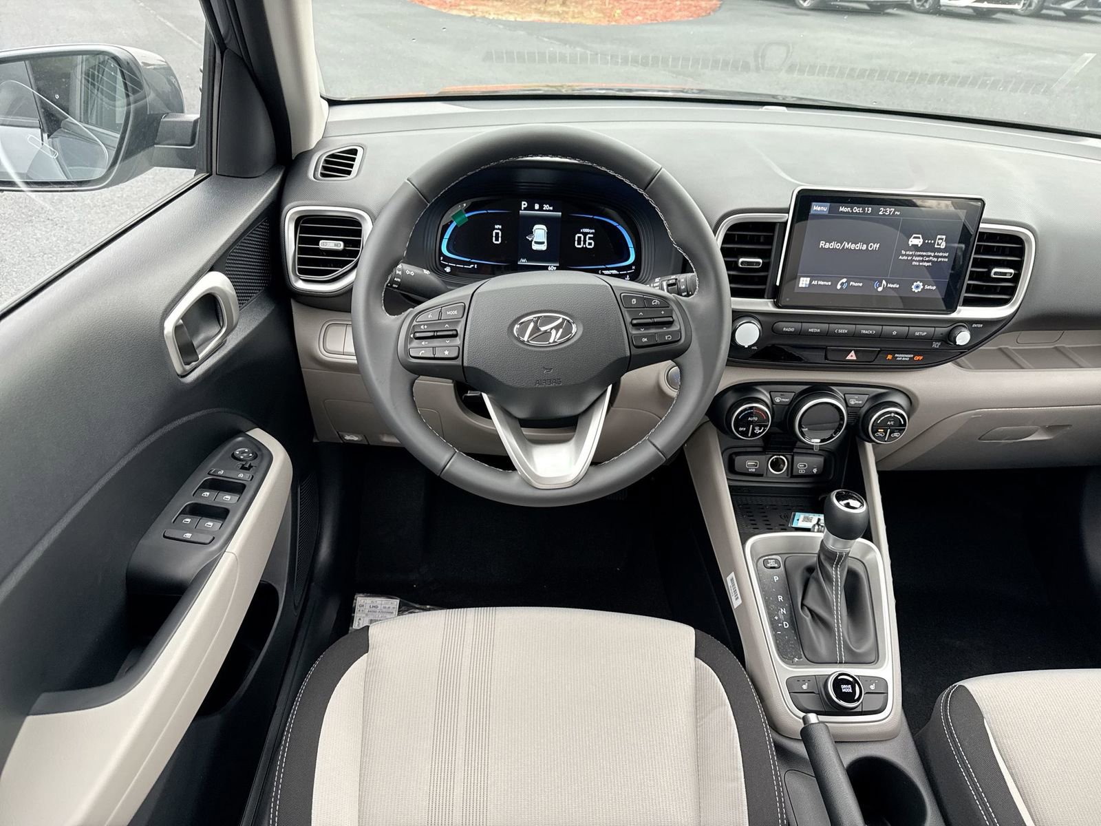 New 2026 Hyundai Venue SEL image 15