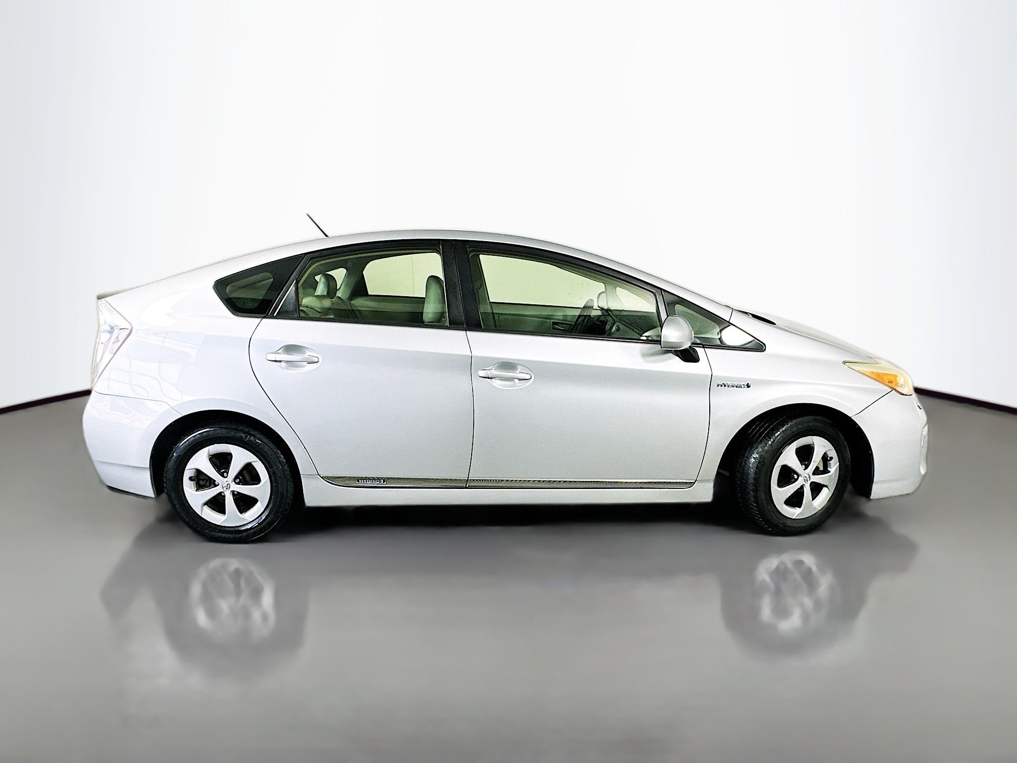 Used 2012 Toyota Prius Two FWD image 8