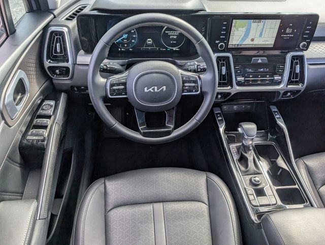 Used 2023 Kia Sorento SX image 10
