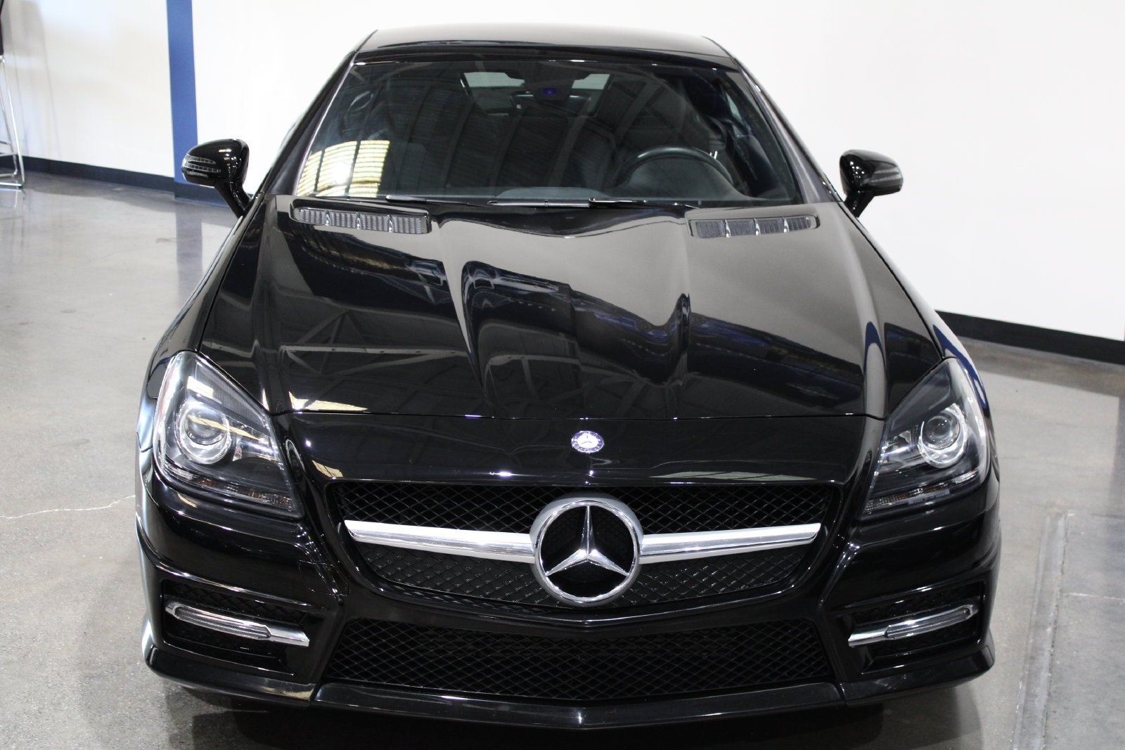 Used 2015 Mercedes-Benz SLK 250 image 4
