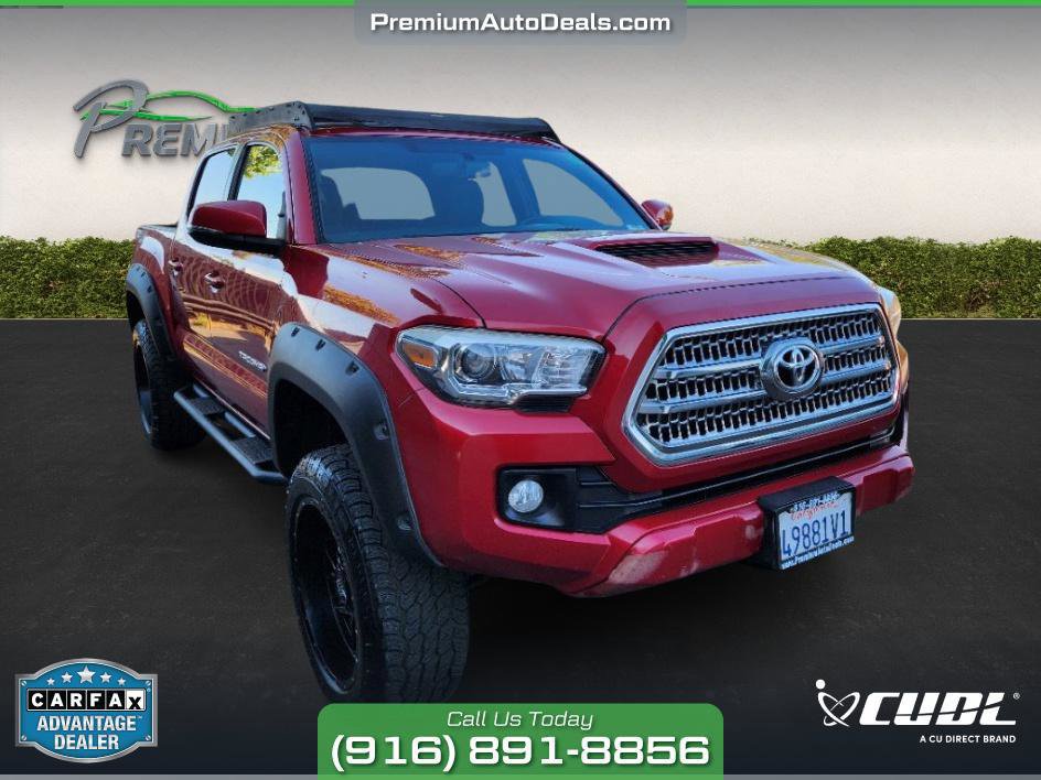Used 2017 Toyota Tacoma TRD Off-Road image 7