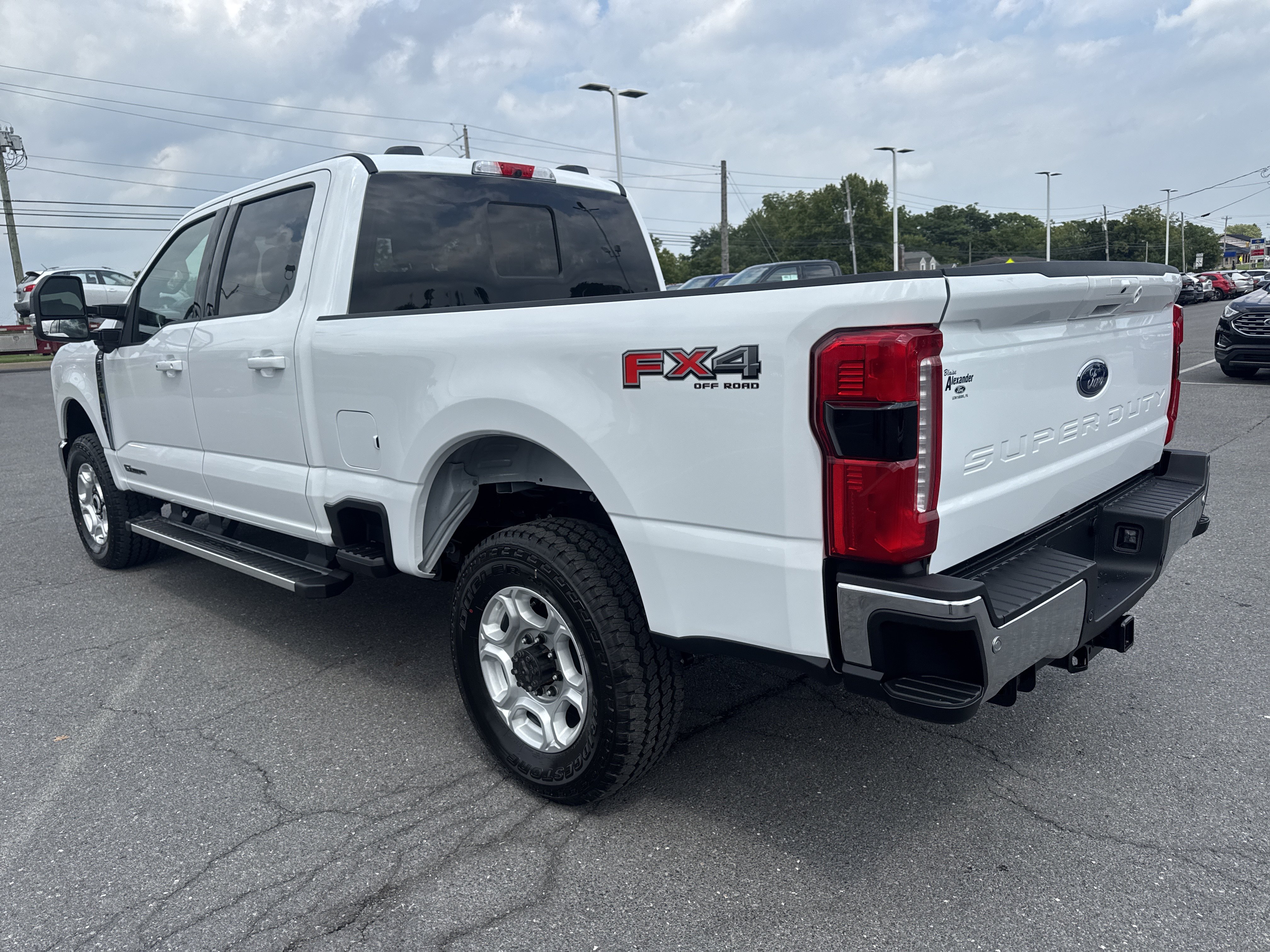 New 2026 Ford F250 XLT w/ XLT Premium Package AWD/4WD image 6