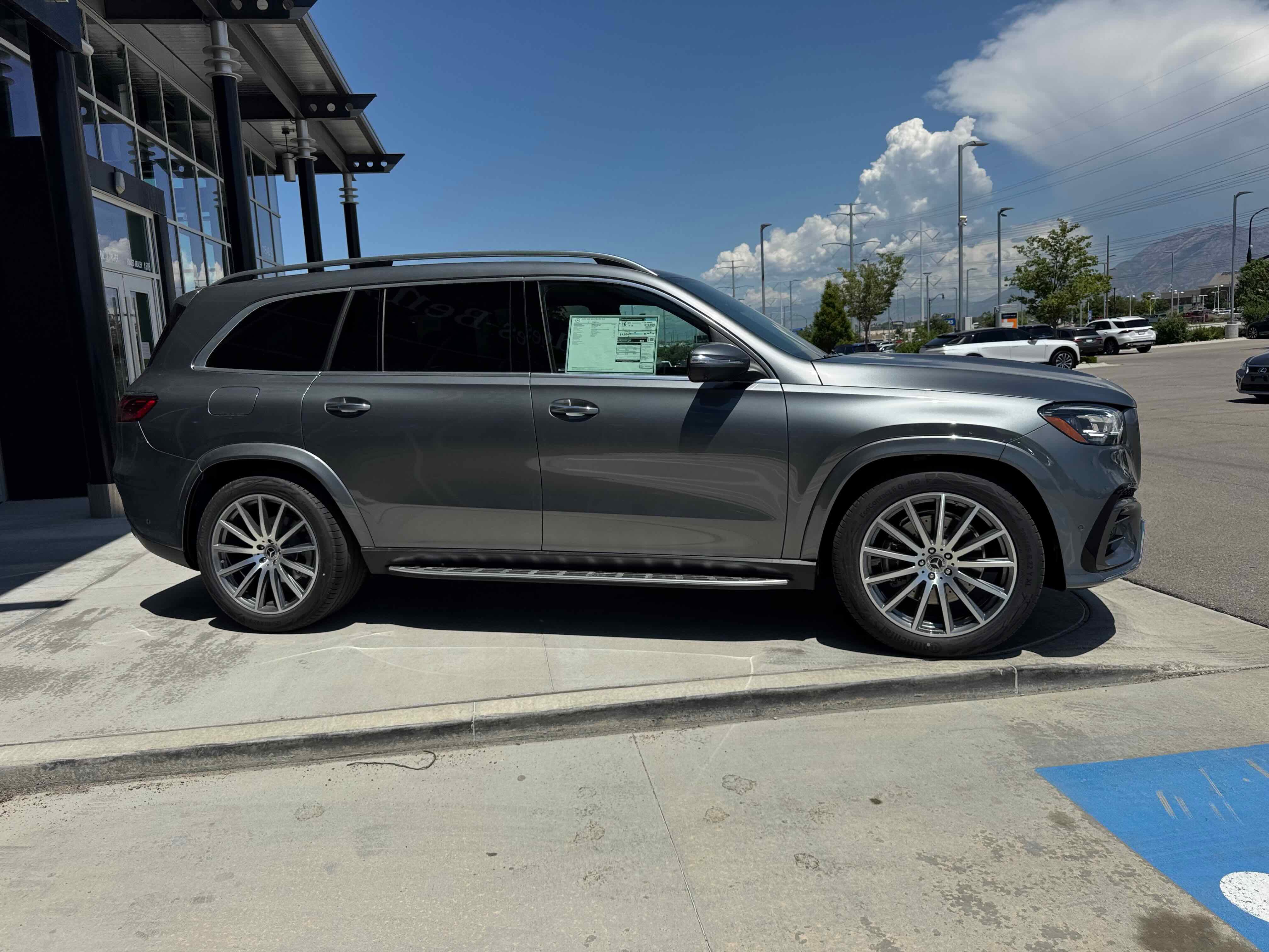 New 2025 Mercedes-Benz GLS 580 4MATIC image 9