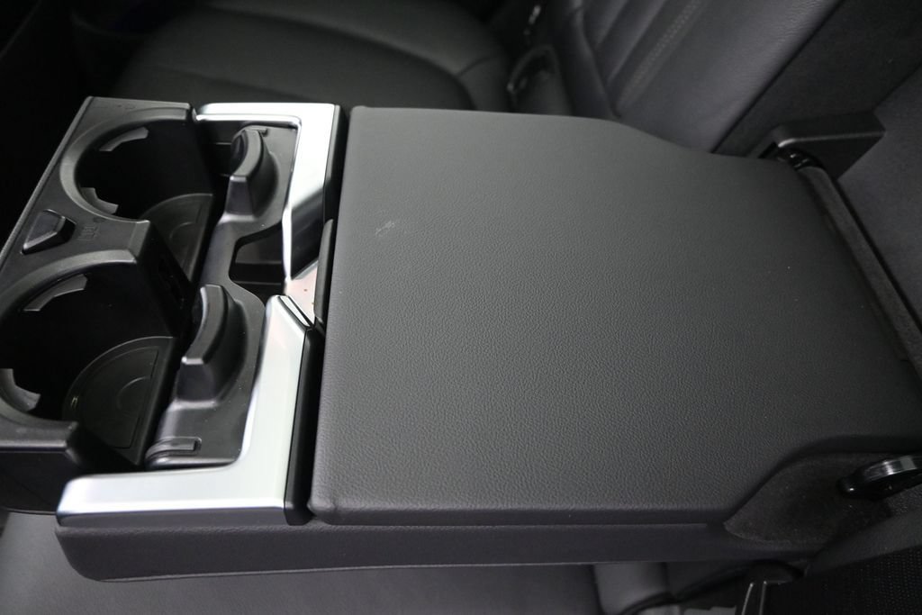 Used 2021 BMW X7 xDrive40i w/ Premium Package AWD/4WD image 18