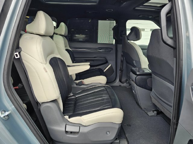 Certified 2024 Kia EV9 GT-Line AWD/4WD image 14