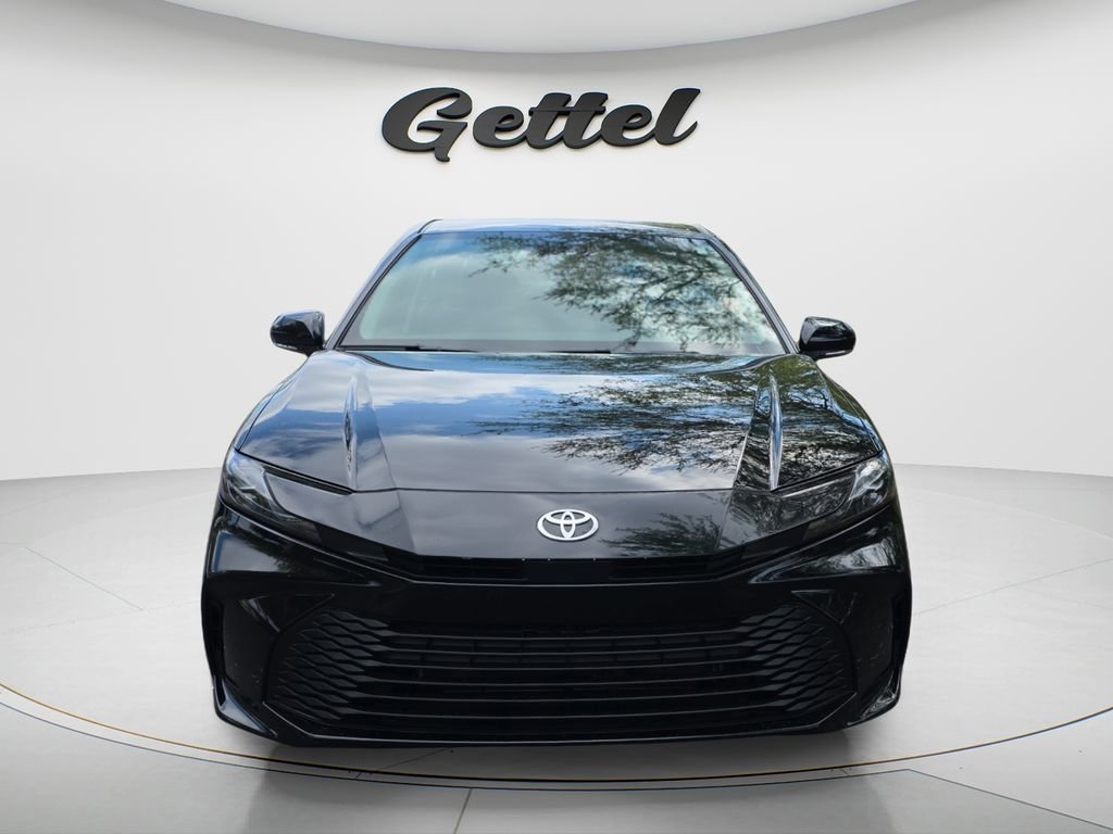Used 2025 Toyota Camry LE w/ Convenience Package image 8