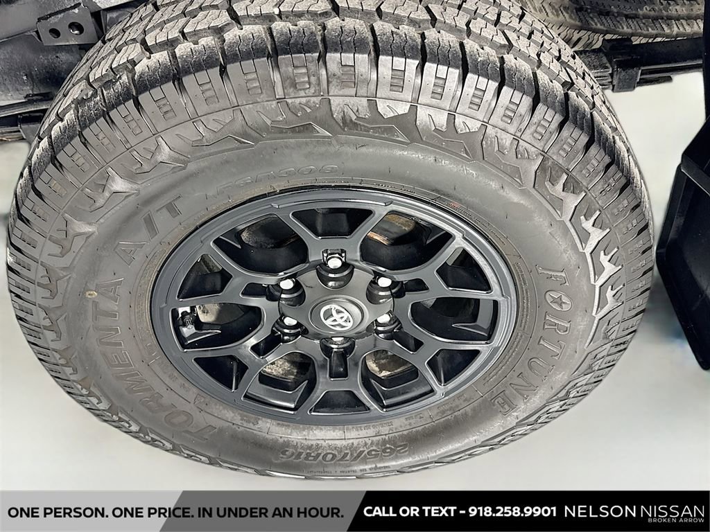 Used 2022 Toyota Tacoma SR5 RWD image 29
