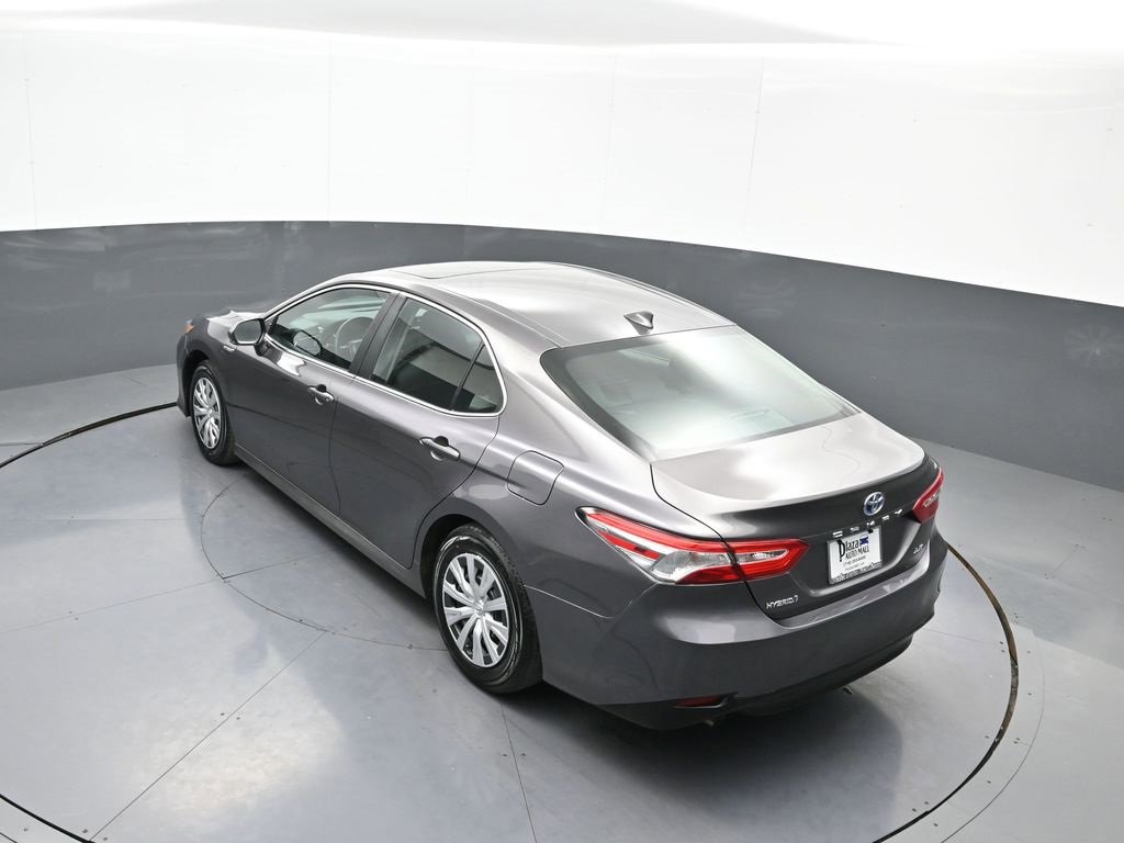 Certified 2019 Toyota Camry LE image 40