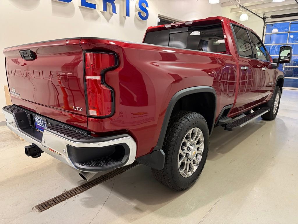 Used 2026 Chevrolet Silverado 2500 LTZ w/ LTZ Premium Package image 6