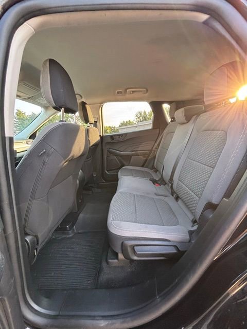 Used 2022 Ford Escape SE image 11