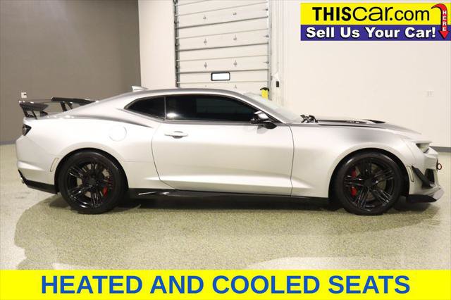 Used 2019 Chevrolet Camaro ZL1 RWD image 9