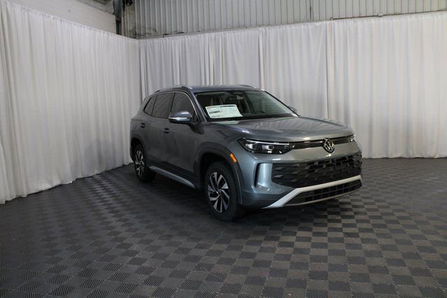 New 2025 Volkswagen Tiguan S AWD/4WD image 28