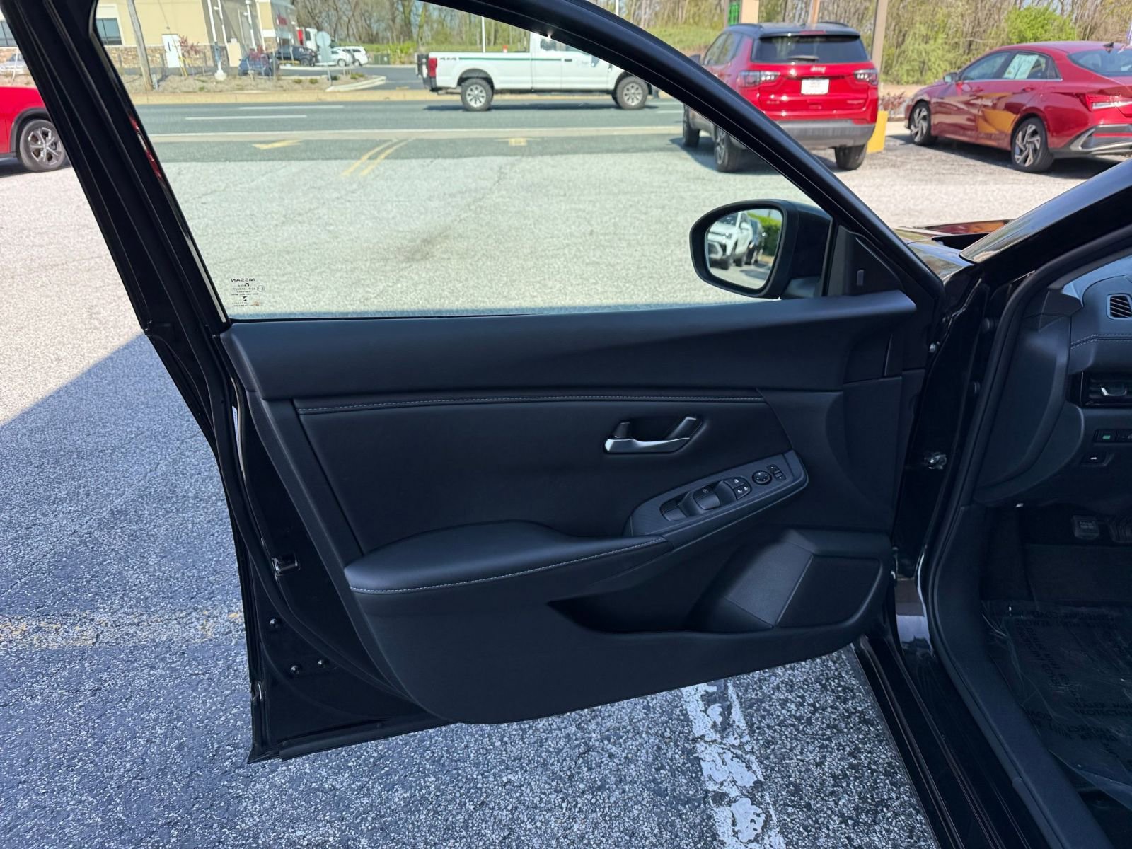 Used 2025 Nissan Sentra SV image 18