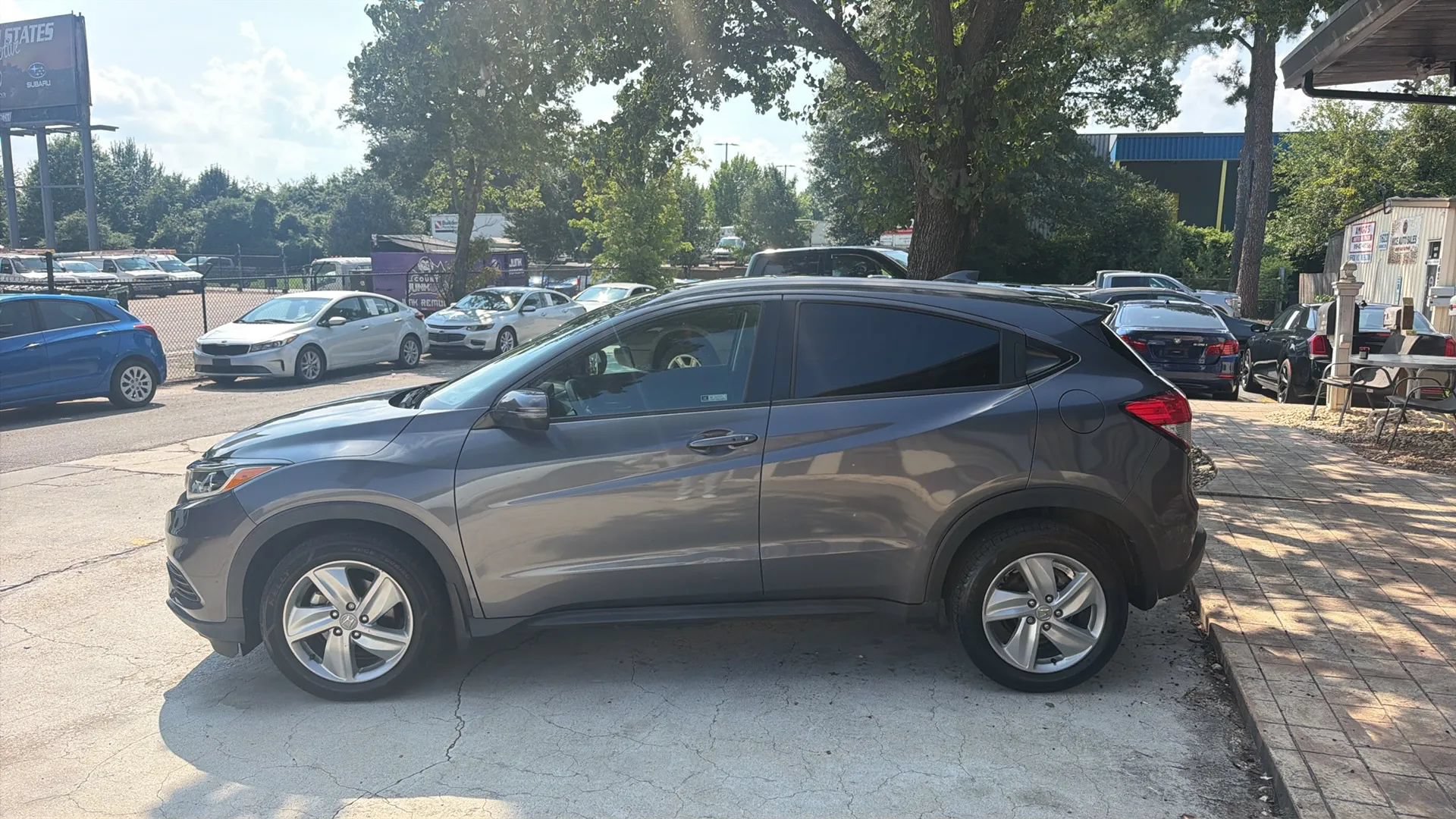 Used 2019 Honda HR-V EX image 2
