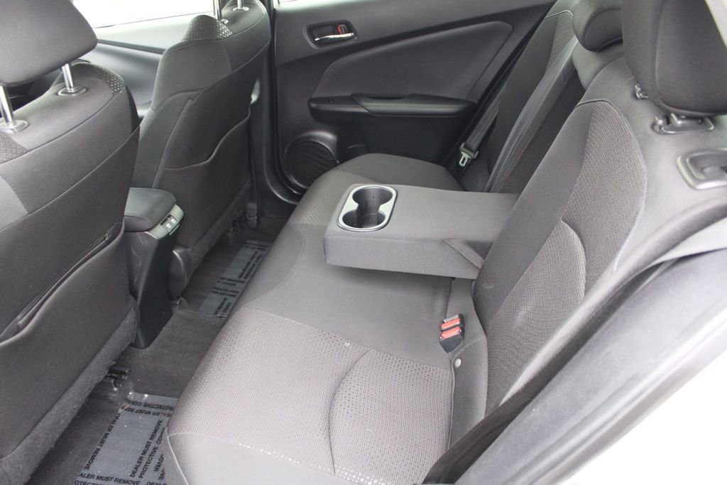 Used 2020 Toyota Prius LE image 25