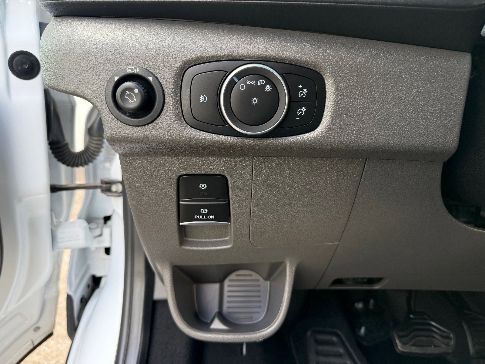 Used 2023 Ford Transit 350 XLT image 17