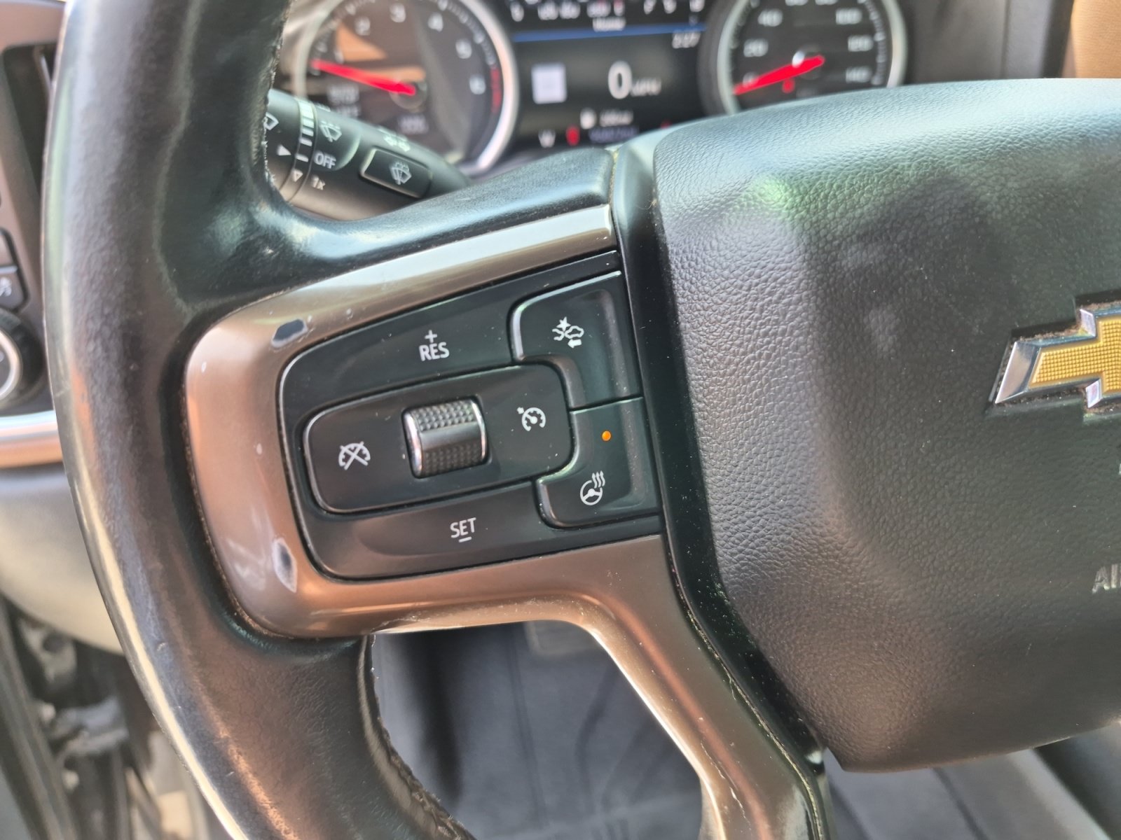 Used 2019 Chevrolet Silverado 1500 High Country w/ Technology Package AWD/4WD image 26