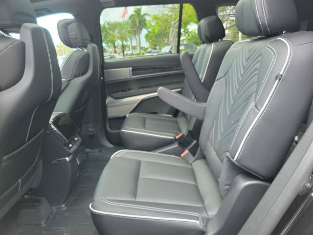Certified 2026 Cadillac Vistiq Sport w/ LPO, Floor Liner Package AWD/4WD image 10