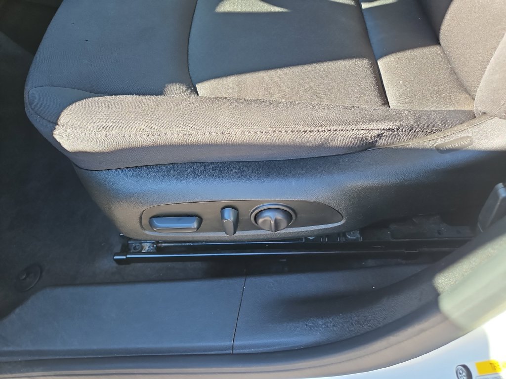 Used 2024 Chevrolet Malibu LT FWD image 20