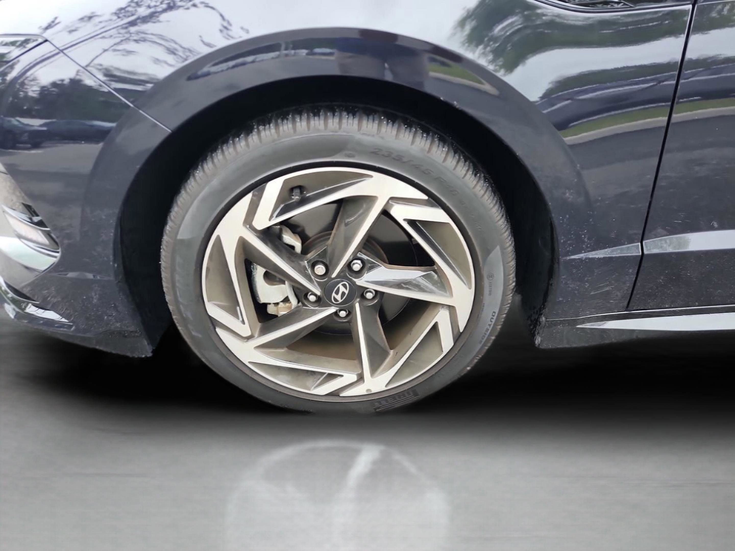 Certified 2024 Hyundai Sonata SEL w/ Convenience Package image 32