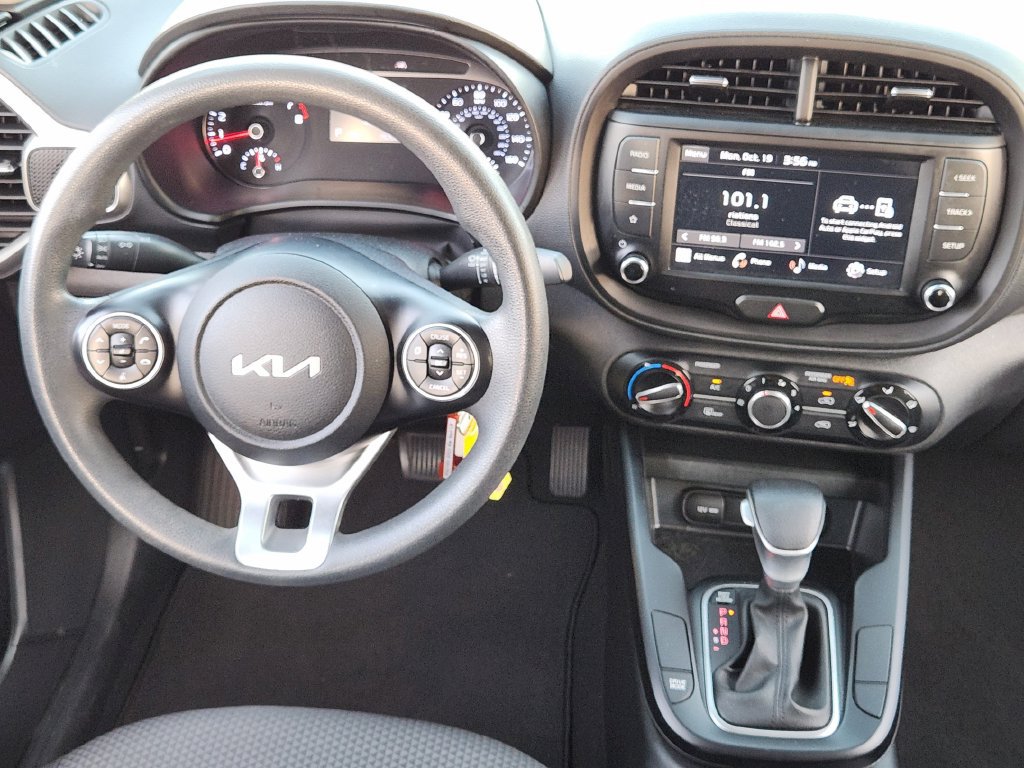 Used 2022 Kia Soul LX w/ Technology Package FWD image 24