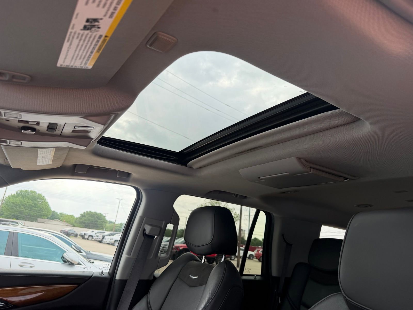 Used 2016 Cadillac Escalade Premium AWD/4WD image 25