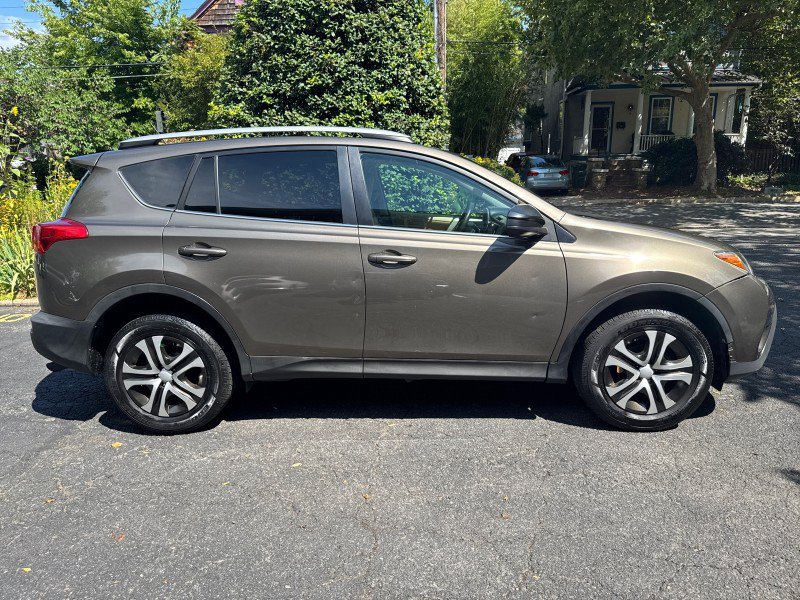 Used 2013 Toyota RAV4 LE AWD/4WD image 6