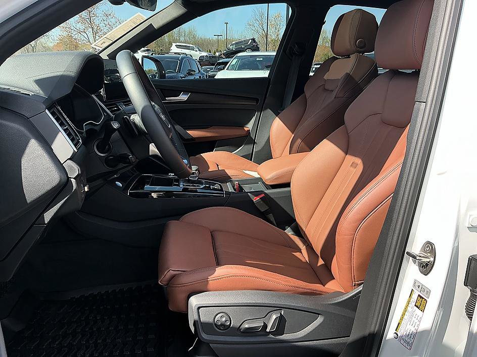 Used 2025 Audi Q5 e Premium image 12